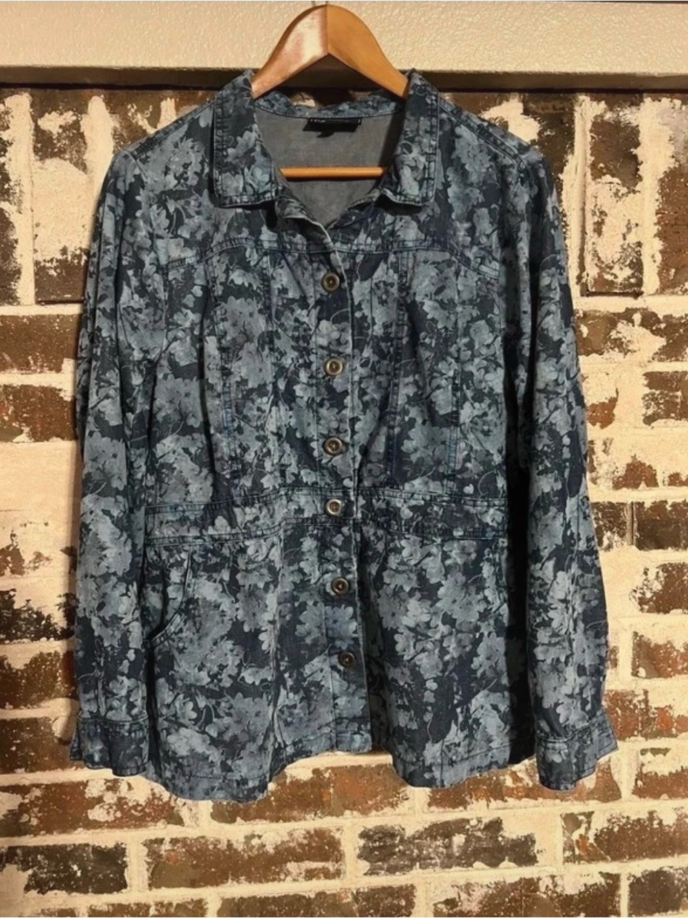 Women’s Floral Print Blue Button-Front Utility Jacket